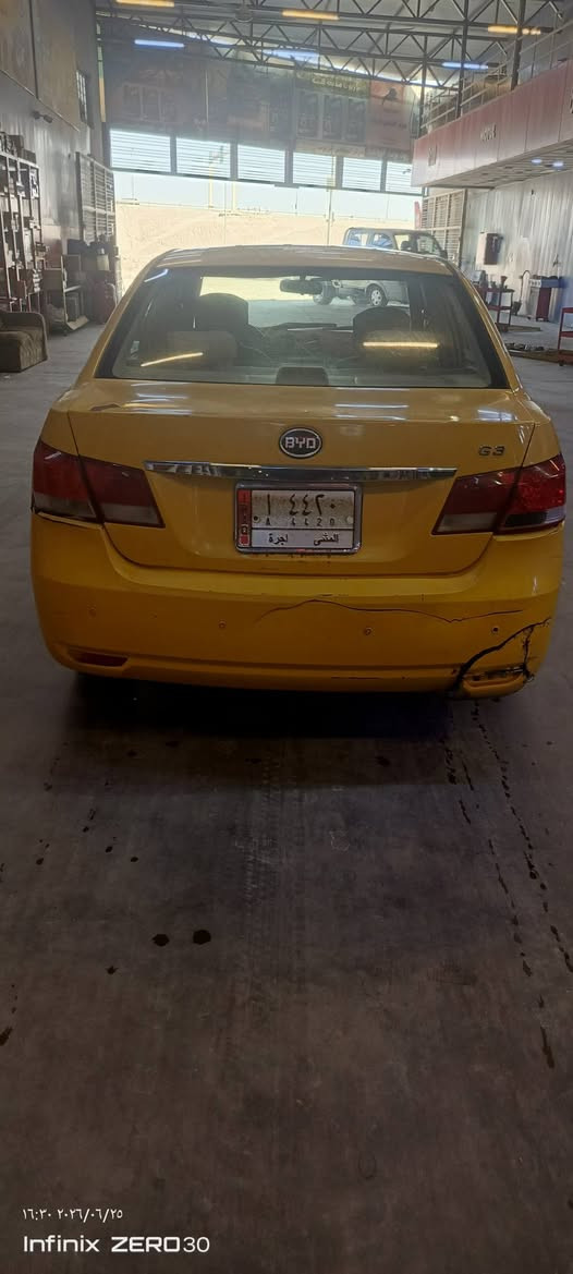 السلام عليكم
*للبيع  سياره BYD G3*  

 

للبيع المستعجل سيارة *BYD G3 كير عادي*  

الموديل: 2013

 

السيارة مال بيت ونضيفة كلش

بيها: جام كهرباء 4 جامات، سنتر لوك، ريمونت، 

بيهة ظربة خفيفه چاملغ الامامي و الچاملغ الخلفي ، حدادية مكينة وكير خير من الله  

تخم تاير جديد، باتري جديد  

السيارة باسمي وشرط التحويل ثاني يوم  

الفحص وين ما تريد  

السعر  30  وبيها مجال للشراي  

المكان: الديوانية  

اتصال / واتساب: ***********
