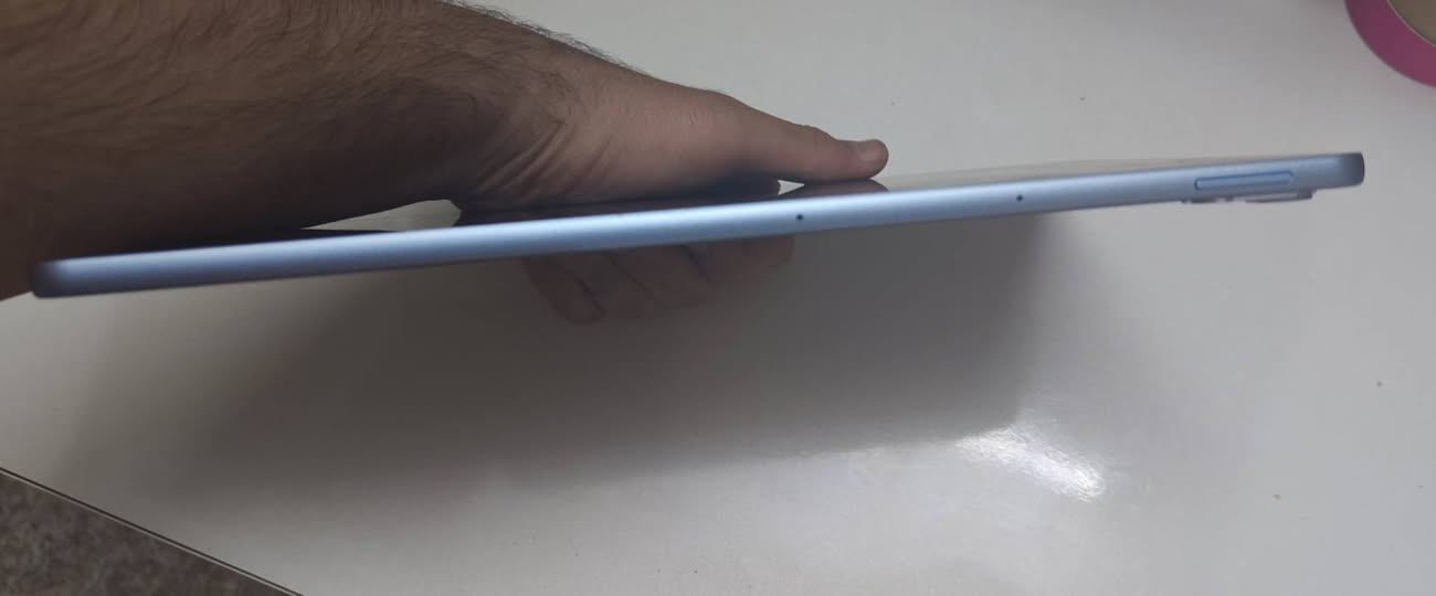 📱 للبيع: تابلت هواوي MatePad 11.5 ويا الكيبورد الأصلي بيبر مات ( شاشة مريحة للعين )
الجهاز نظيف جداً، واستخدامه كلش قليل، وما بي ولا خدش ولا ضربة. مشتري صار شهرين وما مستعمل هواي
✅ الشاشة سليمة 100%
✅ البطارية ممتازة
✅ ويا كيبورد هواوي الأصلي (كفر وكيبورد) بس الكيبورد سعره 70 بالسوق 
✅ ويا الشاحن الأصلي
🎁 وقلم هواوي هدية ويا الجهاز ناقصه فقط نبالة و باتري سعر الاثنين بألفين
📌 الرام والذاكرة: [256GB/8GB]
📌 ماكو كرتونة
💰 السعر: 390 ألف (قابل لتفاوض بسيط) علما سعره بالسوك حاليا 600 الف 
📍 المكان: [سبع البور]، والتسليم باليد والفحص كدامك
📞 للتواصل: [***********]
او علق واني ادخلك 
سبب البيع الحاجة المادية 
يشهد ربي من اقوى التابات في السوق حالياً ويعتبر صيدة وتكدر تبحث عنه وتشوفه
