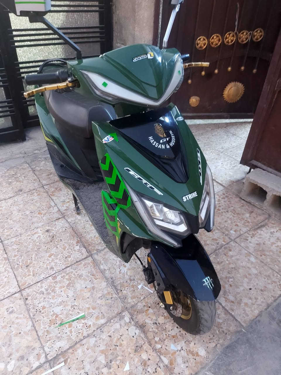 سلام عليكم دراجه شحن للبيع سكنس بطاريات سته كبار الملف 2500 دراجه نضيفه السعر 550 وبيهامجال العنوان بغداد بياع شرطه الخامسه رقم الهاتف *********** الاتصال على الواتساب او الرصيد
