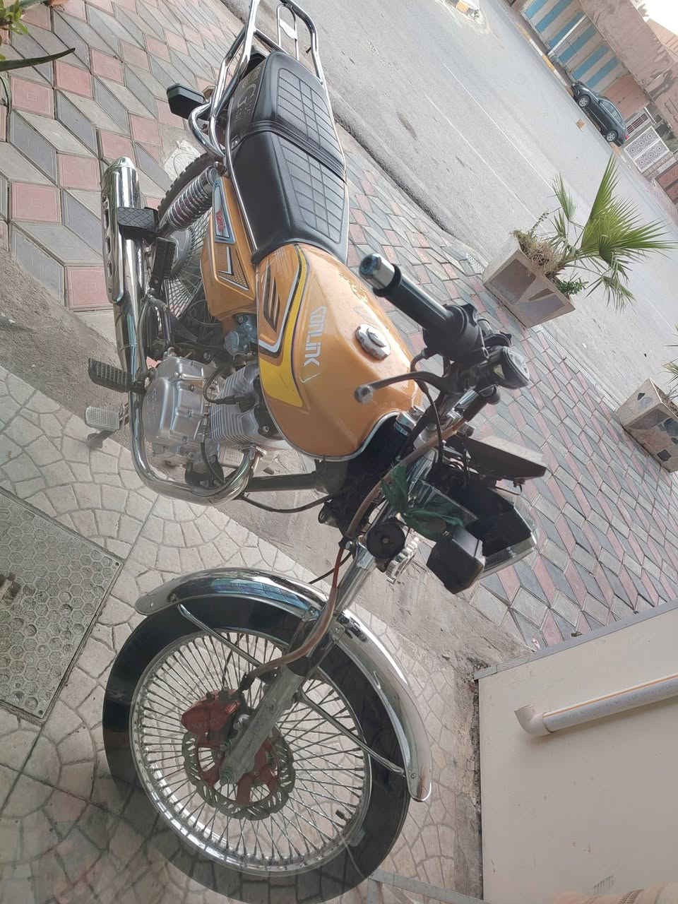 سونگ • 2025 • أوراق معرض