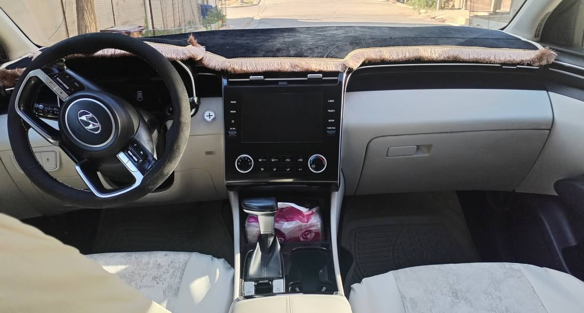 تکسۆن ١٠ پارچە ڕەش لەسەر ساغی
مۆدێل ٢٠٢٣
گێرو مەکینەی بەشەرت
سەنەوی ٢٠٢٩
شوێن کۆیە 
***********
***********
