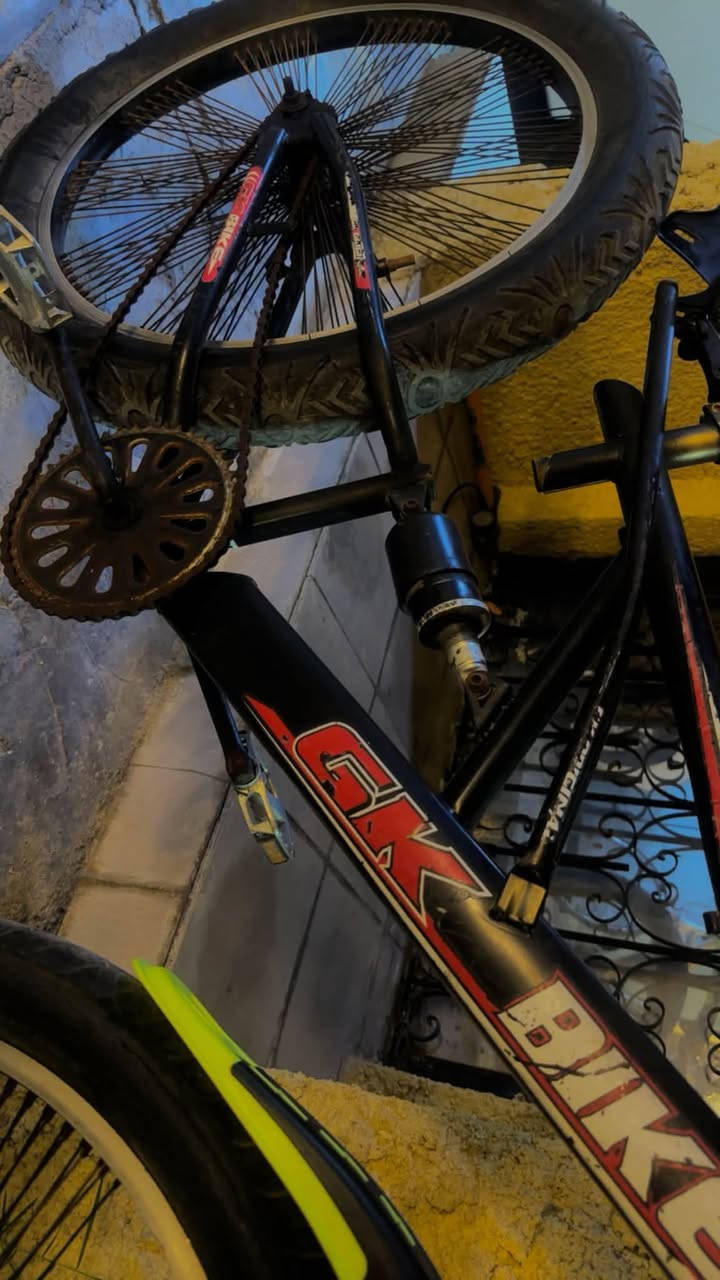 دراجه هوائيه BMX جبليه ماركه KG BIKE
دبل امامي دبل خلفي 
نمره واحده اماميه نمره واحده خلفيه 
مقود استعراض فره كامله 
عجلات متينه للطرق الوعره 
سرج عريض ومريح مع جاملغات جديده 
يتحمل اوزان حتى 200 كيلو 
السعر 175 الف ... 
الموقع بغداد الغزاليه
***********
