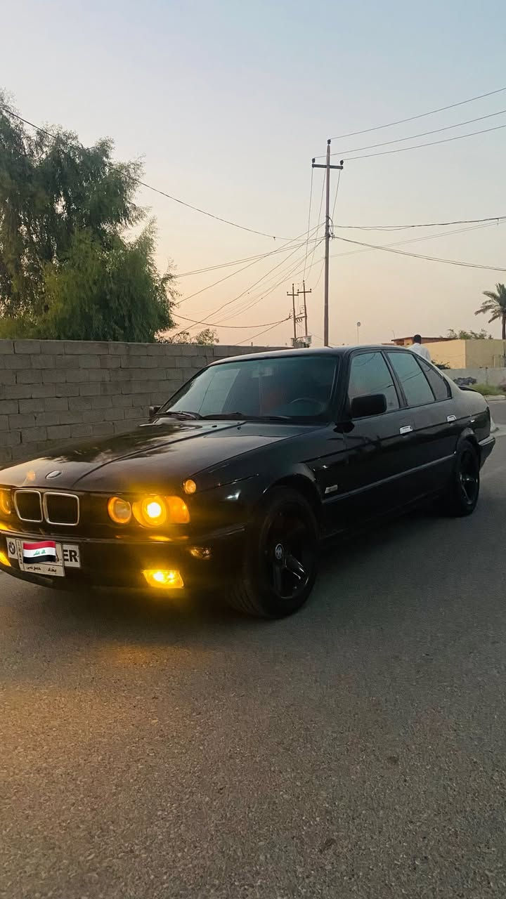 للبيع او المراوس
BMW.535
كير عادي مكينه 3500 بلاد
موديل 91
سياره كفاله وجاهزه من كلشي
تحويل مباشر

اتصال ‭***********‬
السعر 47 $
