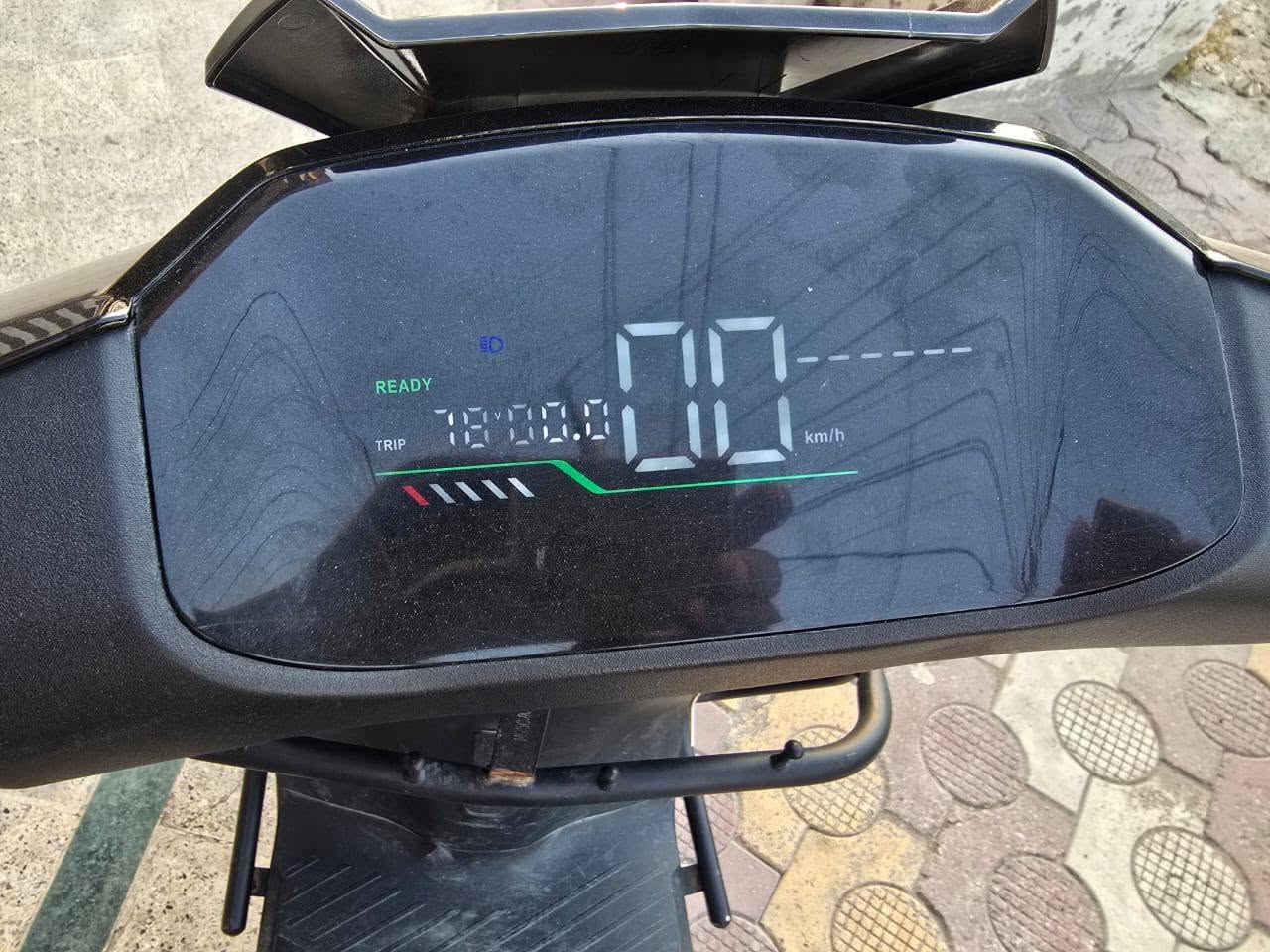 السلام عليكم دراجه شحن مال شركة الدوحة بطاريه ليثيوم بيهه عطل العقل السعر 350وبيهه مجال رقمي للتواصل ***********
