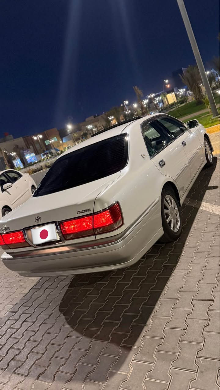 للبيع تيوتا كراون قرار 102 تسجيل جديد قبل اسبوع دكيت رقم 
كفاله عامه بسمي رقم بصرة تحويل ثاني يوم 
موصفات فتحة كشنات كهرباء ستيرن كهرباء 
مديل 1999 دكمتين شاصي 75 محرك ديفور جبير عايد تحويرها ضفيرة جديدة تبريد نظام فلتر مشط اباتشي القصير حداده تخم تاير جديد ويل نجمه نفطي سبير مانازل سياره متعوب عليها يشهد الله اي نقص مابيه شرط 
مكان السيارة 📍البصرة بيع فقط  بدون مراوس 
السعر خابرني وتدلل *********** البصرة, العراق
