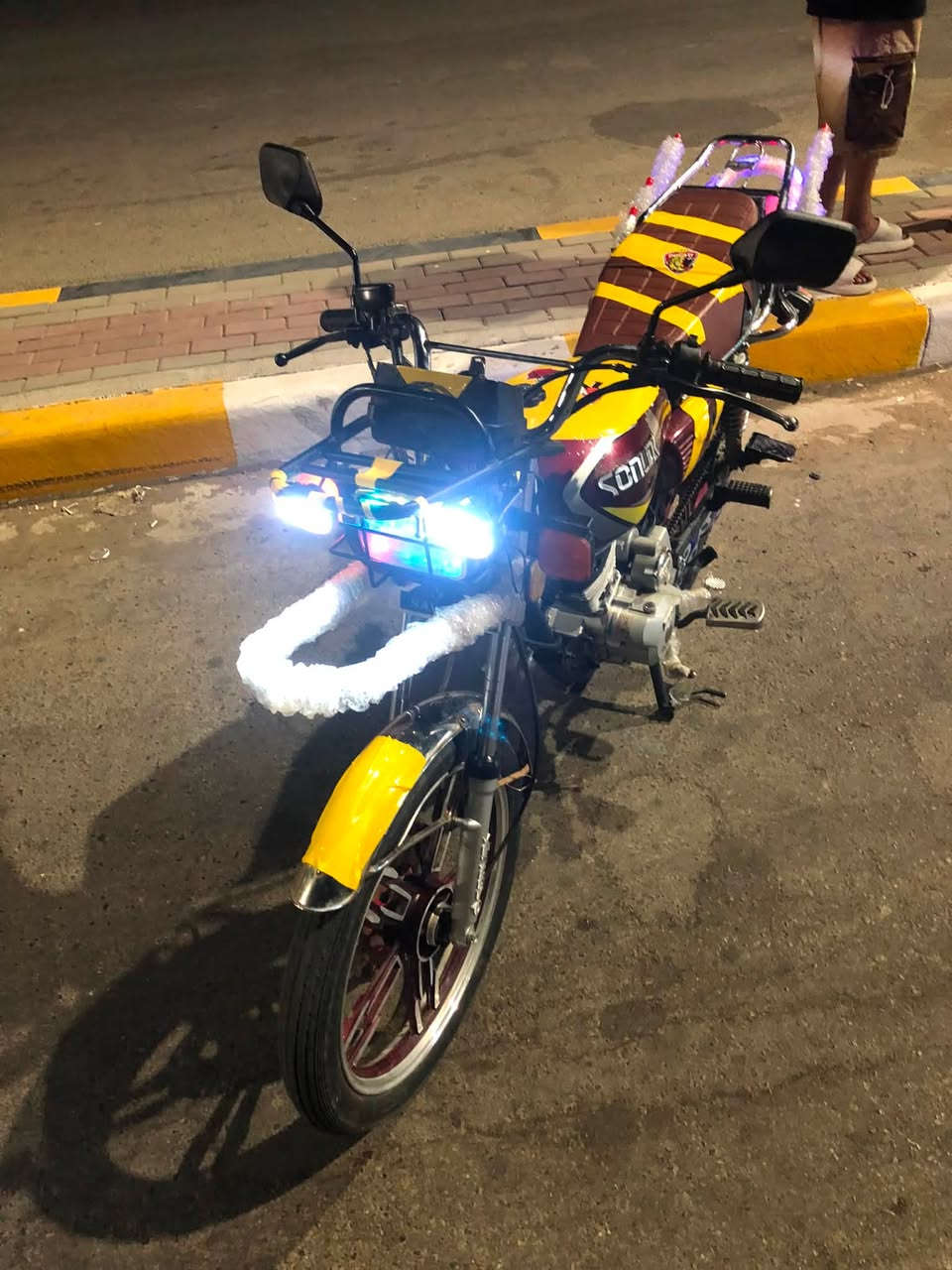 السلام عليكم سيفان 22 نشاط شلعه شرط كهربائيات كامله مجنبز الموطور كامل نكره سلف ب 425 وبي مجال للشرايه 
مكاني بيجي ***********
