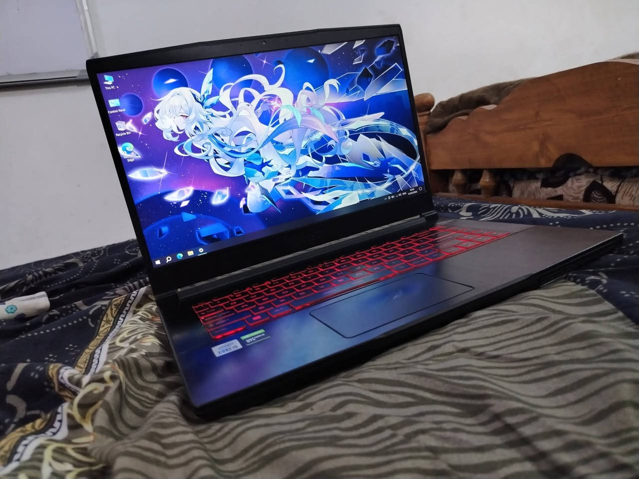 لابتوب العاب مواصفات:
الموديل: msi thin gf63 10sc
المعالج: Intel core I5 10400H
الرام: 16gb ddr4 2666mhz قطعتين 8+8 
كرت الشاشة:  gtx 1650 4g
التخزين الاول: ssd256gb
التخزين الثاني: HDD 1TB 
الشاشة: Ips 15.6inch 60hz
الملحقات: الشاحنة الاصلية 120واط والكارتون مال لابتوب

رقمي واتس للاستفسار:***********
مكاني موصل/ حي سومر
