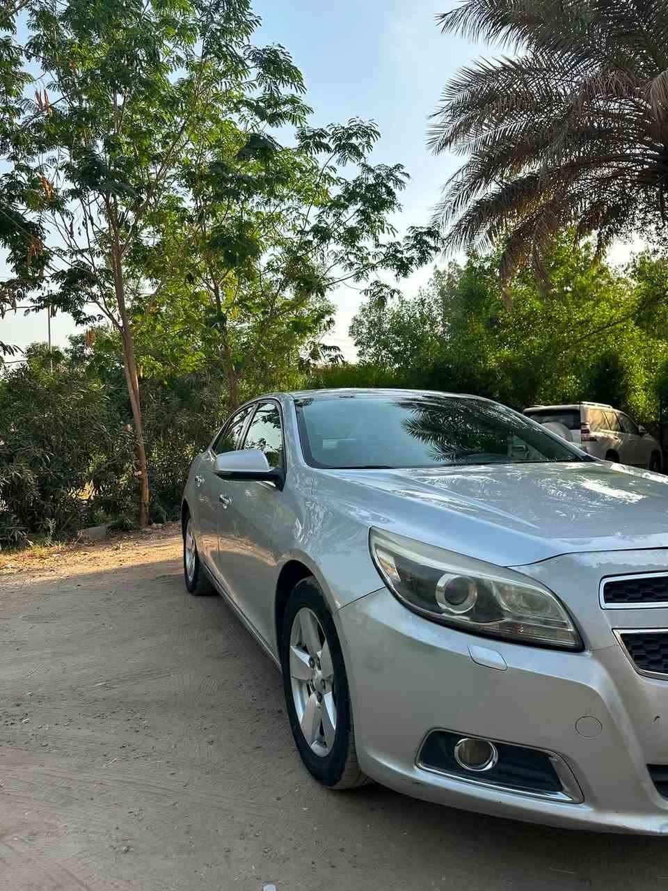 محرك ٢٤٠٠ 
مواصفات LTZ
فتحة 
شاشة كبيرة
قاصة
كراسي كهرباء جلد وقماش
لايت زنون عدسة ترحيب
هاند بريك بصمة
حساسات خلفية
كاميرا خلفية
تحكمات ستيرن
مثبت سرعة

باب السايق مبدل ومصبوغ
جاملغ السايق مبدل نفس اللون
باب خلف الراكب مبدل نفس اللون
صبغ وتعديل بسيط بالجاملغ خلف الراكب

السعر ٨٨ وبي مجال

***********
