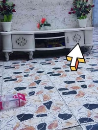 قيم وخذه  ميز مال بلازمه لبيع طول متر ونص نضيف ضرر مالته بس الباب شويه...