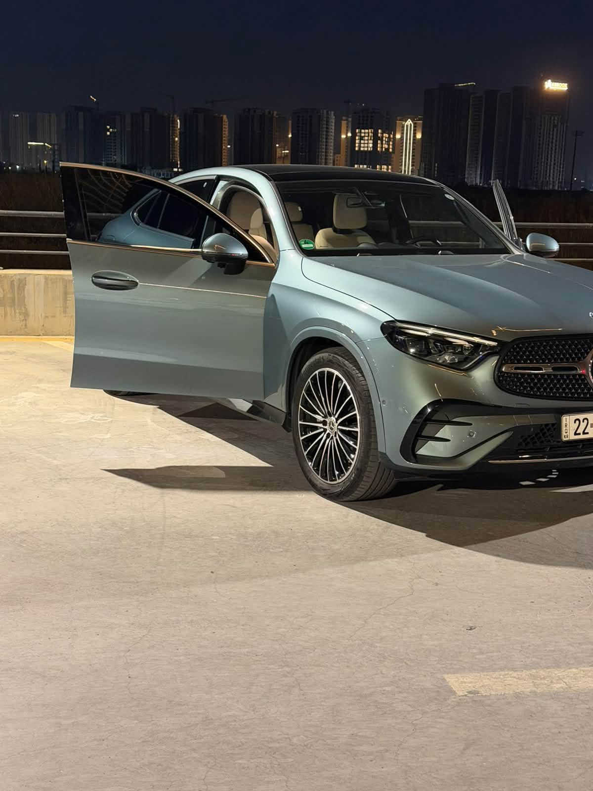 مارسيدس GLC200 coupe AMG
موديل ٢٠٢٥ 
وارد امريكي كلين تايتل 
ماشية ١٧٥٠٠كم
فول موصفا
رقم أربيل السعر 57 الف دولار 
مكان بغداد تواصل ***********
