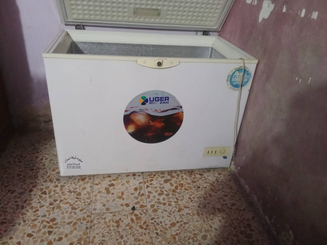 عندي مجمده البيع السعر 150 الف وبيه مجال الرقم ***********
