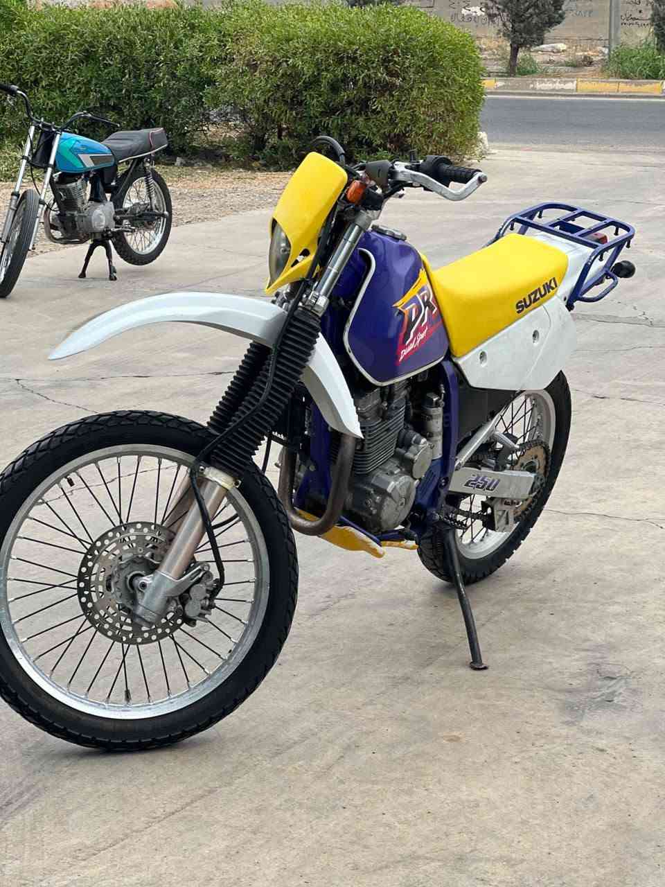 DR250 • 1999 • بلا عيب