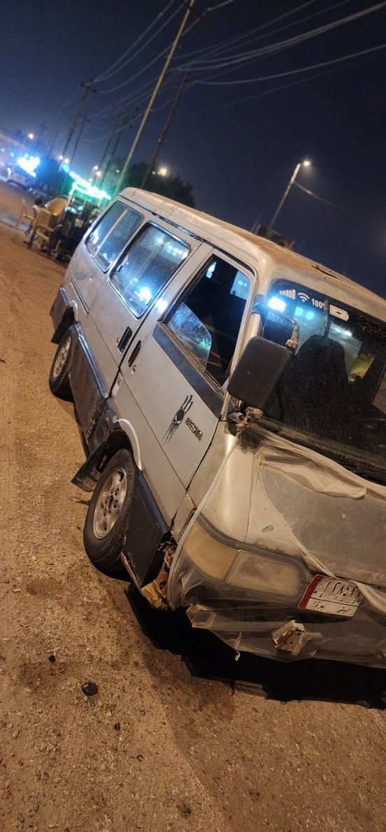 السلام عليكم بستا موديل 93 مصفره هيئة وغرامات 18 وبيها مجال
كير مكينه حلوات شواصي معمرات كهربائيات شغاله 
بيها نواقص بسيطه  + دعامية اماميه علمآ ان الجامه الاماميه جديده والخلفيه كذلك 
جاهزه ومال عيشه 
مكاني نجف كوفه  ***********
