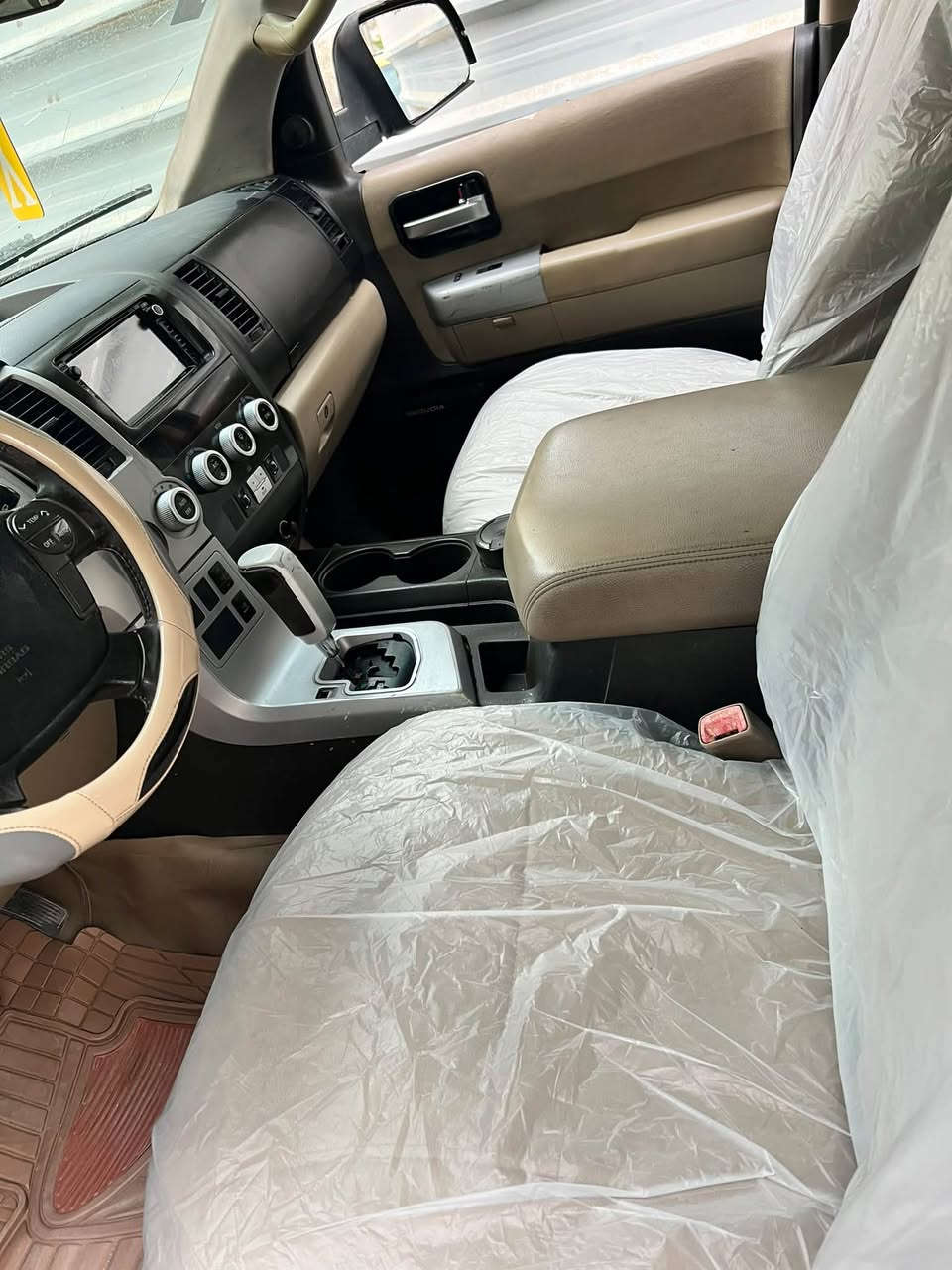 لاندكروز سكويا • ٢٠٠٩ • رقم بغداد