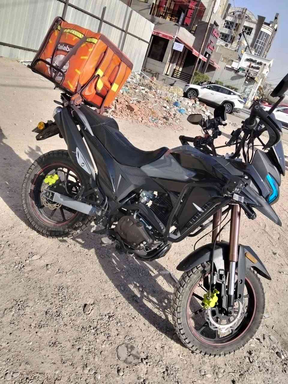 سلام عليكم ورحمة الله وبركاتة
دايوان آدفنجر 300 cc موديل 26 بأسمي الدراجة 
ماشية 13 الف مثل ماموضح بالصور دراجة نضيفة حيل نضافتهة 95%  
السعر 3350 بيهة مجال
بغداد العبيدي 
***********
