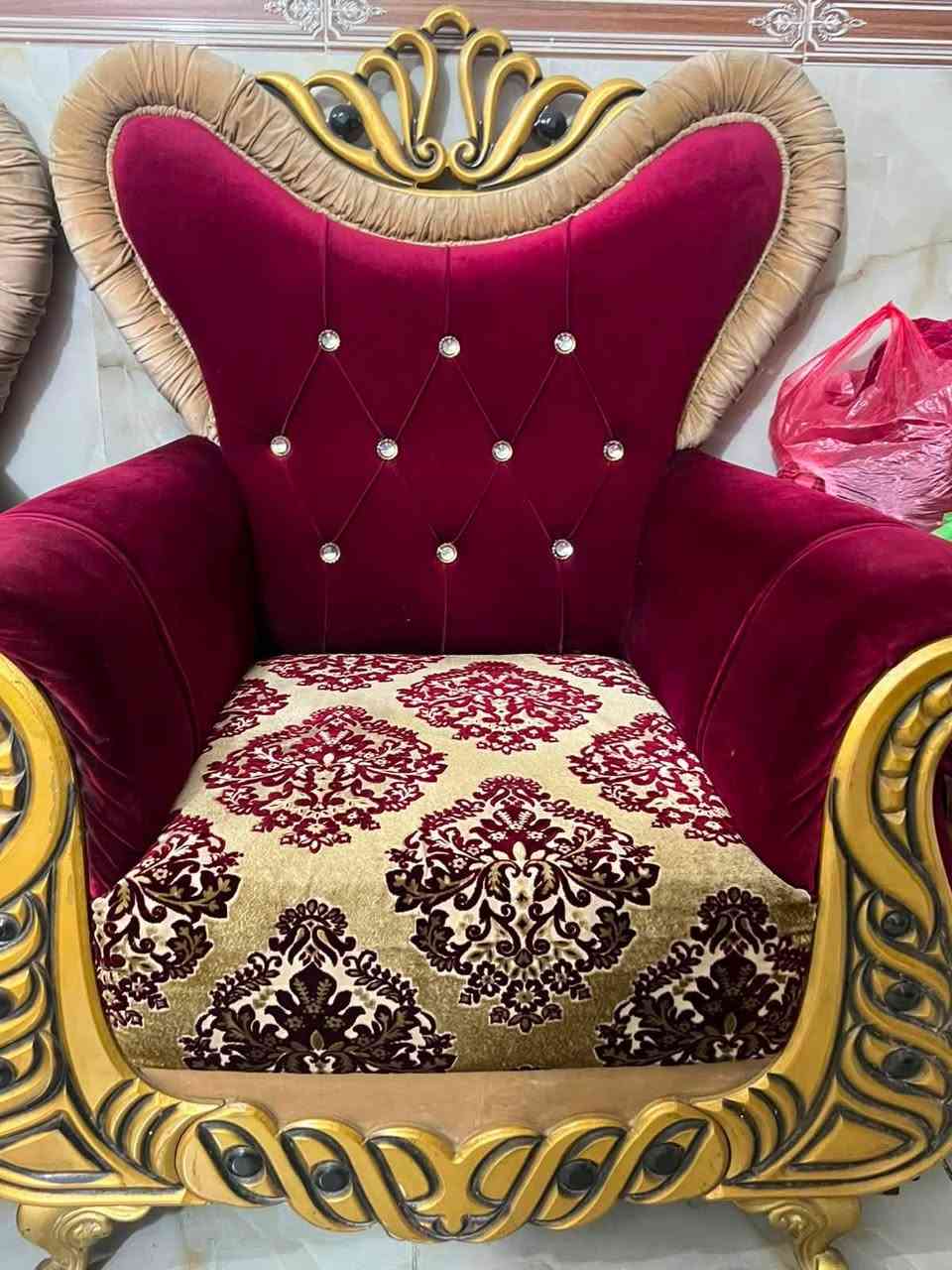 تخم للبيع بسعر مناسب مكان حي الجهاد ***********
