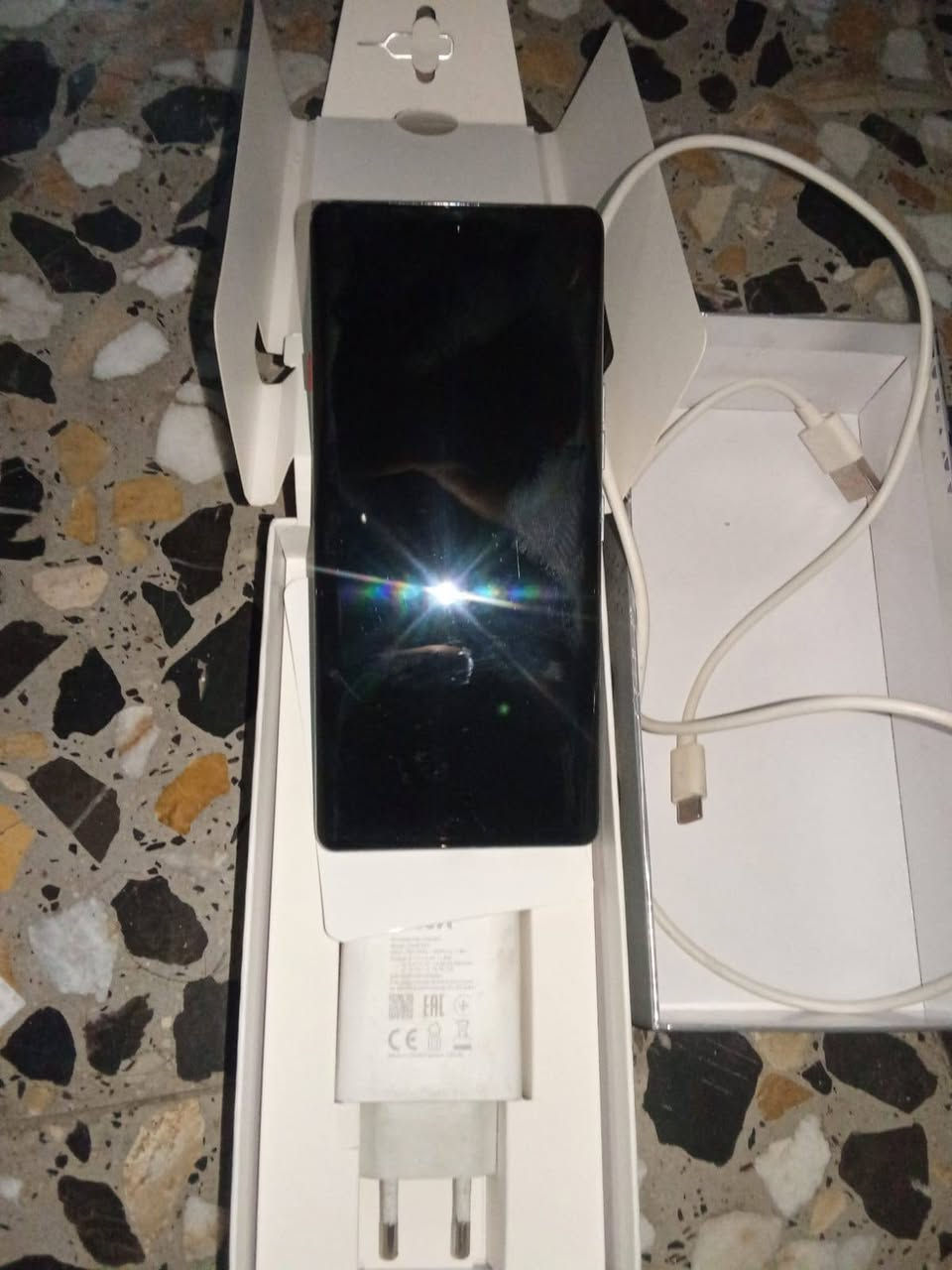 تيكنو كامون ٤٠ برو 5G • ٢٥٦ جيجا • رام ٨+٨