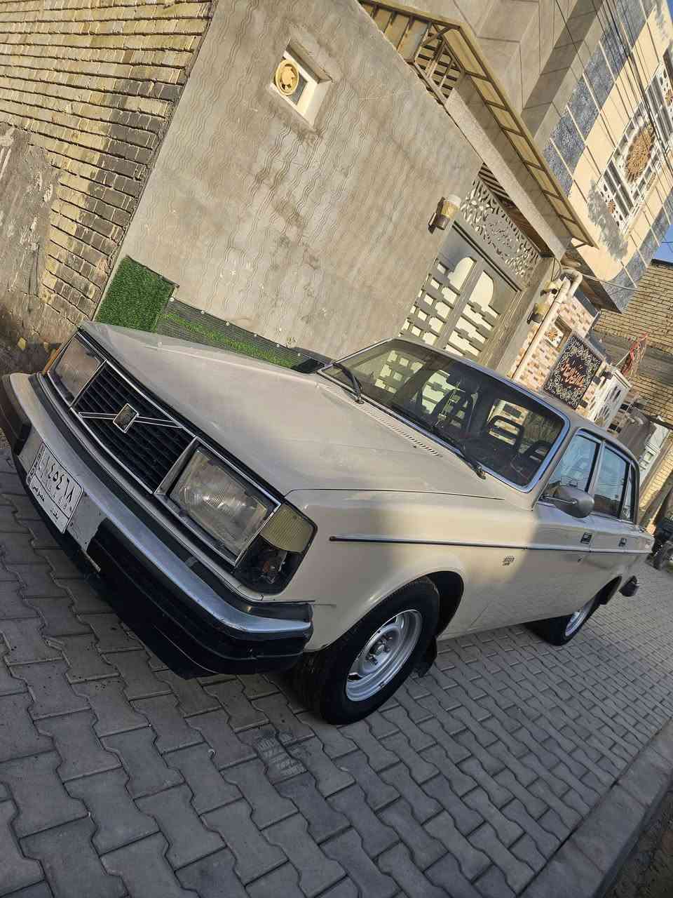 فولفو ٢٤٤ مديل ١٩٧٩
رقم بغداد بأسمي سنويه لغاية ٢٠٢٧
مداورها وين ميعجبك مأرشفه 
مكينه وكير عل شرط خمس نمر 
نقصها تبريد وحداديه الأمامي 
تاير الأمامي جدد هستوني شادهن
حتى السبير جدا نضيف 
كهربائيات جاهزه ضفيره عل لبلاد 
سياره احلى من الصور تجي وتشوف 
بعينك وتقتنك وبيك خير وتدلل
رقم الهاتف ***********
رقم الأخر   ***********  
السعر ٤٥ وقابل للتفاوض .
