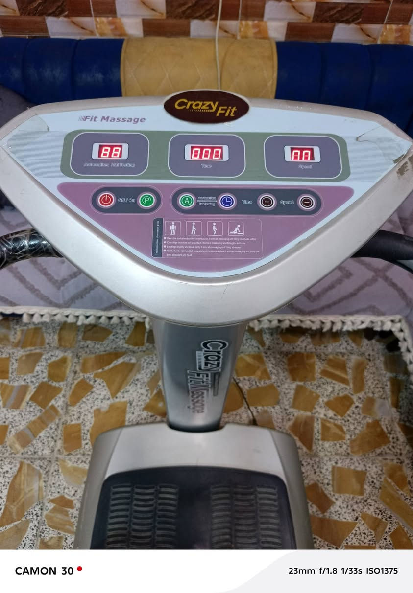 جهاز cray fit massage 
الجهاز يستخدم لفقدان الوزن وتكسير الدهون ويستخدم لتحسين الدوره الدموية ولعلاج الالم الناتج عن الشد العضلي ما تاخذه اله تفحصه نضيف جدا

السعر 150 بغداد جسر ديالى القديم ***********
