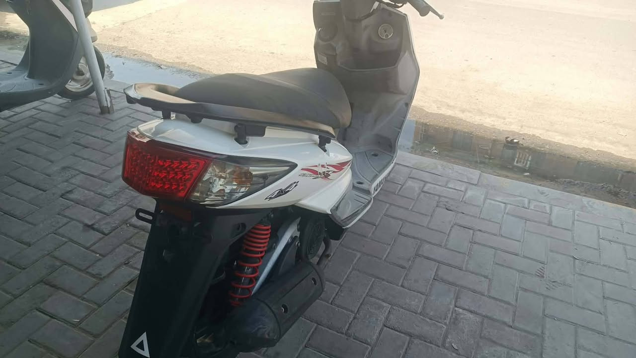 سكنس فحل نوزل خطين الدراجة ماشية 27 الف فقط نازلة من الرمبة صارلة اسبوعين مراوس مع سكنس نثية شرط تكون نضيفة مكاني بابل
رقمي ***********
