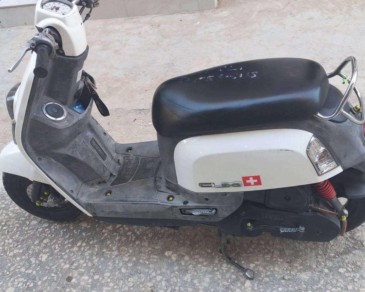 السلام عليكم دراجه بوليسي نظيفه ما مفتوح المحرك كل شيء شغال بيها السعر سعر 800 وبيها مجال العنوان كربلاء الروضتين ***********
