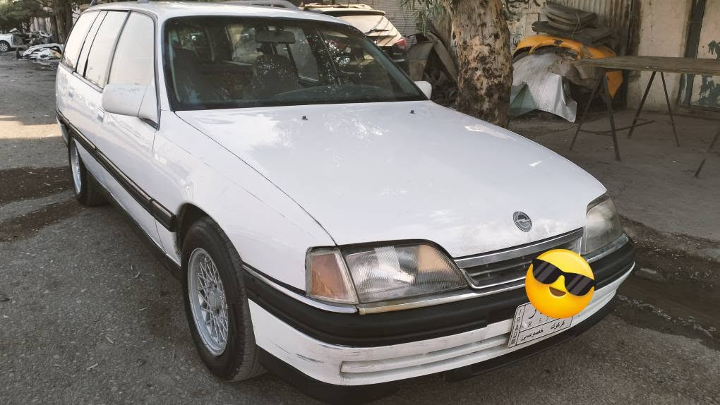 سلام عليكم اوميكا 1991 سعر 28 بدون ضرر بدون خياس بطاقة بنزين موجود *********** كركوك, العراق
