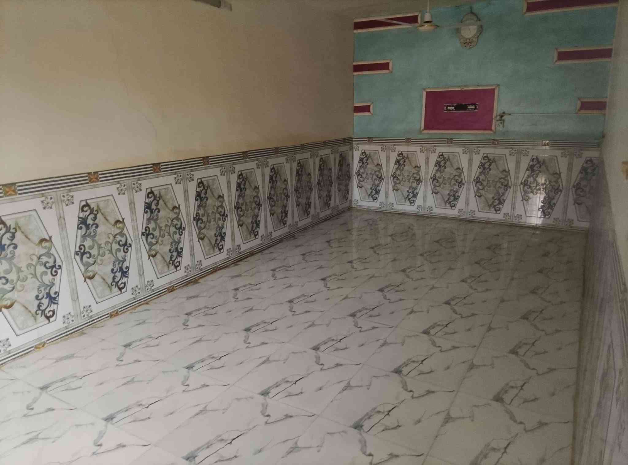 بيت طابو صرف للبيع المساحه 230،البيت يتكون من اربع غرف نوم وصاله وديوانيه وحمامات خارجيه وداخليه 
البيت طابقين العنوان الصوب الثاني يم محطات الماي الارز 
للاستفسار الاتصال ع الرقم ***********
