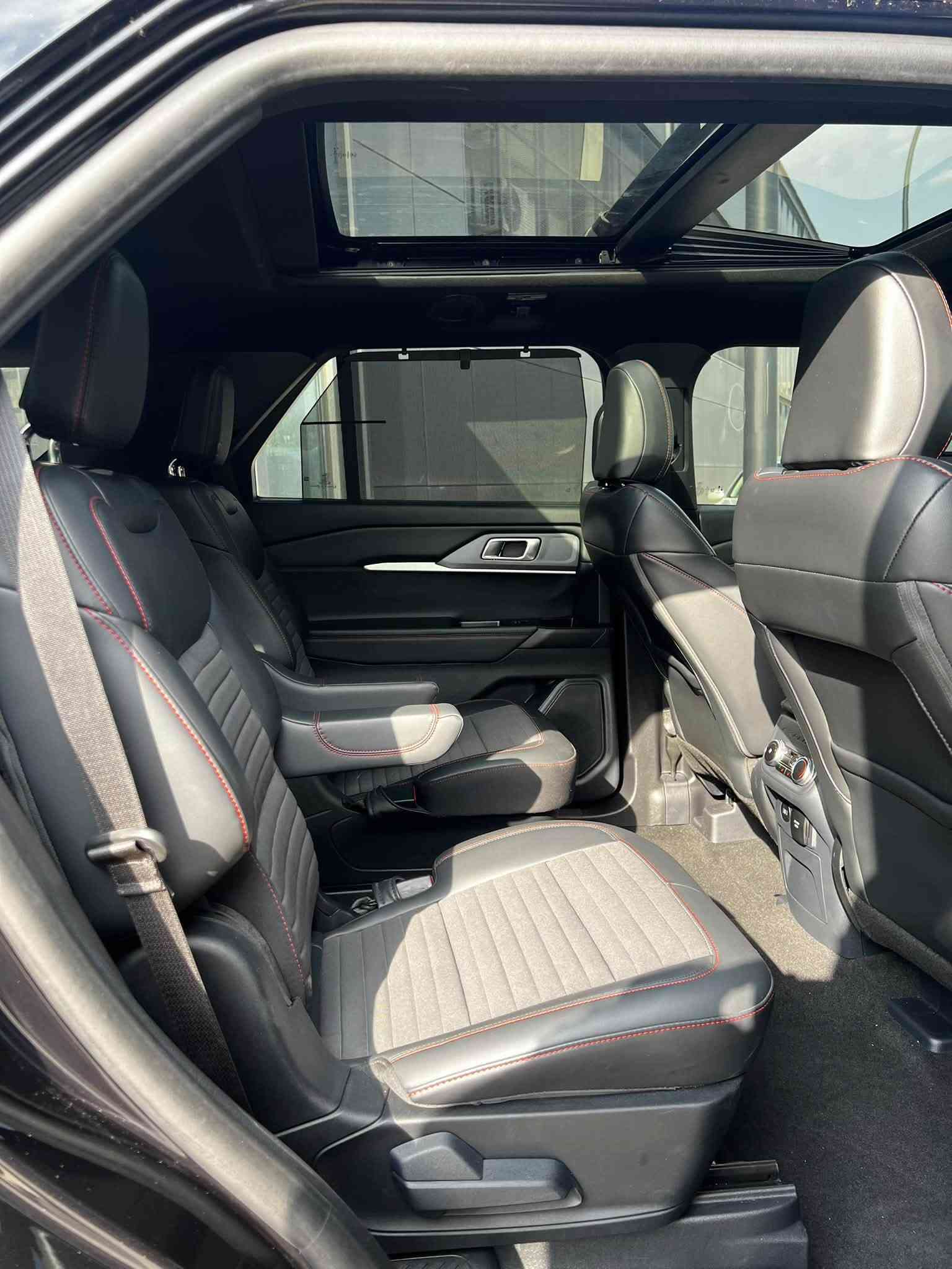 اكسبلورر ٢٠٢٥ • فور ويل • كامرات ٣٦٠
