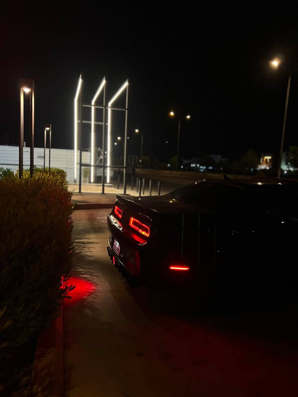 دوج تشالنجر 
2018
Sxt plus
ماشية 90 

السيارة فول مواصفات اعلى شي بلجالنجر
*فتحة
*تدفئة تبريد بلكشن
*ستيرن هيتر
*مقاعد كهرباء
*رادار خلفي
*دخول ذكي 
*سبورت
*مري كهرباء 
*كامرة خلفية
*شاشة uconnect جبيرة
*حساس خلفي
*تشغيل عن بعد 
*كشن كهرباء
*ترحيب دخول
*جام اوتو
*مثبت سرعة
*مصابيح امامية led
*تحكم ستيرن كامل
*كشنات جلد احمر
*تبريد قطعتين

الاضافات الي عليها هواي ومصروف عليها
كت كامل هيلكات 250$
تهبيط للسيارة 100$
كت لحية جانبي 30$
كت لحية امامي 40$
بلكات ريسنك 60$
فيت بم ريسنك45$
اكزوز / HT POWER /ب 500$
ويالة ديمون 500$
دفيوزر لد 70$
حلوك صالنصة كورسا اصلية 150$
ليد متغيير دشبول 25$
دوشمة جلد احمر بطانه ابواب ومقاعد كاملة 600$
برمجة مصطفى ايكل
مبرمجة سيفتي وزيادة هورس بور طلقات واستخدام يومي 900$

السيارة جاهزة ونظيفة مصروف عليها هواي ولا كلوب مشتغل بلدشبول
سويت الها ادامة وبوليش كامل قبل شهر
زيت  كله MOTUL 
بانزين محسن ( مبرمجة سيفتي تاخذ عادي )

حادثها جاملغات امامي مبدله بنيد محدث وباب السايق نصه صبغ فقط
مكان السيارة : الرمادي 

السعر:  162$
والاستفسار تواصل
***********
