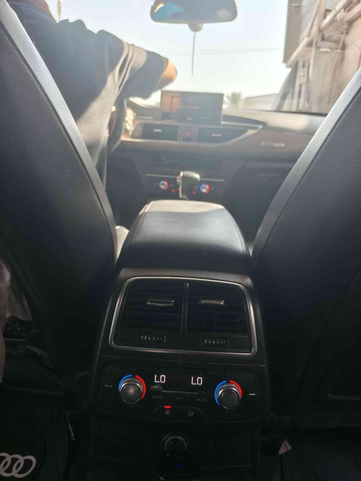 اودي  A6
مديل ٢٠١٢

رقم سليمانية 

سيارة فول مواصفات 

تبريد ٤ قطع 

بردات كهرباء 
محرك تيربو

صدر قبل أسبوع مسوي 

في تبم جديد 

باتري جديد 

بلكات ونوزلات ومجاول جديد حته القوايش

سيارة احلة من الصور 

حادث جاملغ جهة السايق 

عنوان بغداد 

سعر ٩٥ وبيها مجال 

رقم الهاتف ***********
