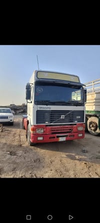 َمكلف بلنشر فالفو F16 للبيع رقم انبار سيارة بلاديه مربوطه فلات جوانب م...