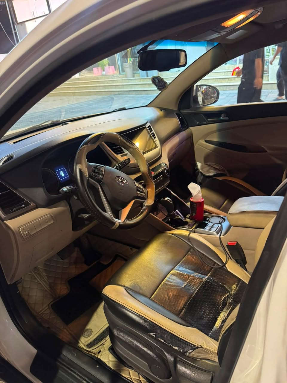 هونداي توسان 2018 خليجي 
محرك 2000
3 انظمة قيادة
حساسات خلفية
ماشية 115 الف
رقم بغداد
السعر 160
عنوان السيارة بغداد
***********

