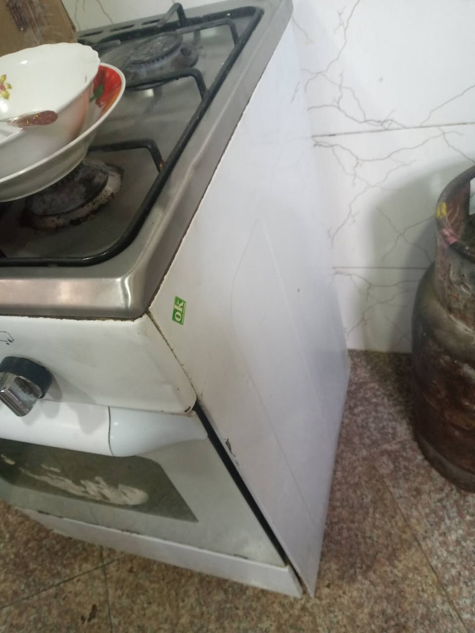 سلام عليكم طباخ للبيع نوعيه فريش نوعيه ممتازه الاصلي سعر 150 بي مجال  بي خدمه توصيل داخل بغداد مكاني بغداد الدولعي رقم الهاتف ***********
