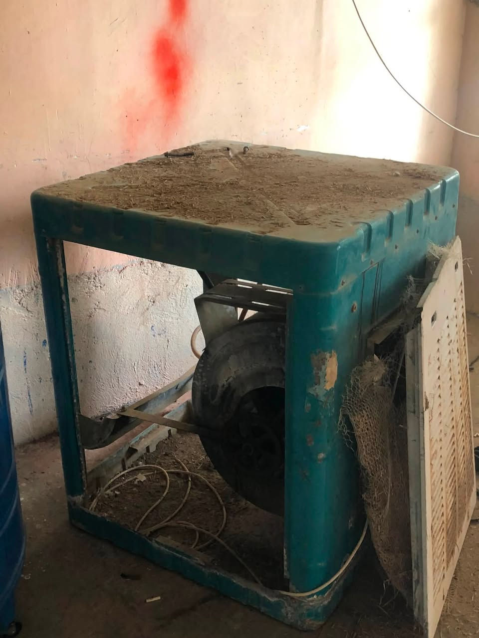 السلام عليكم غراض للبيع
مولد +گيزر+طباخ+گشرين مبردة ابيع شلع ١٢٥ وبيهن مجال للشراي 
للتواصل واتساب او خاص *********** 
الموقع قرية الحود
