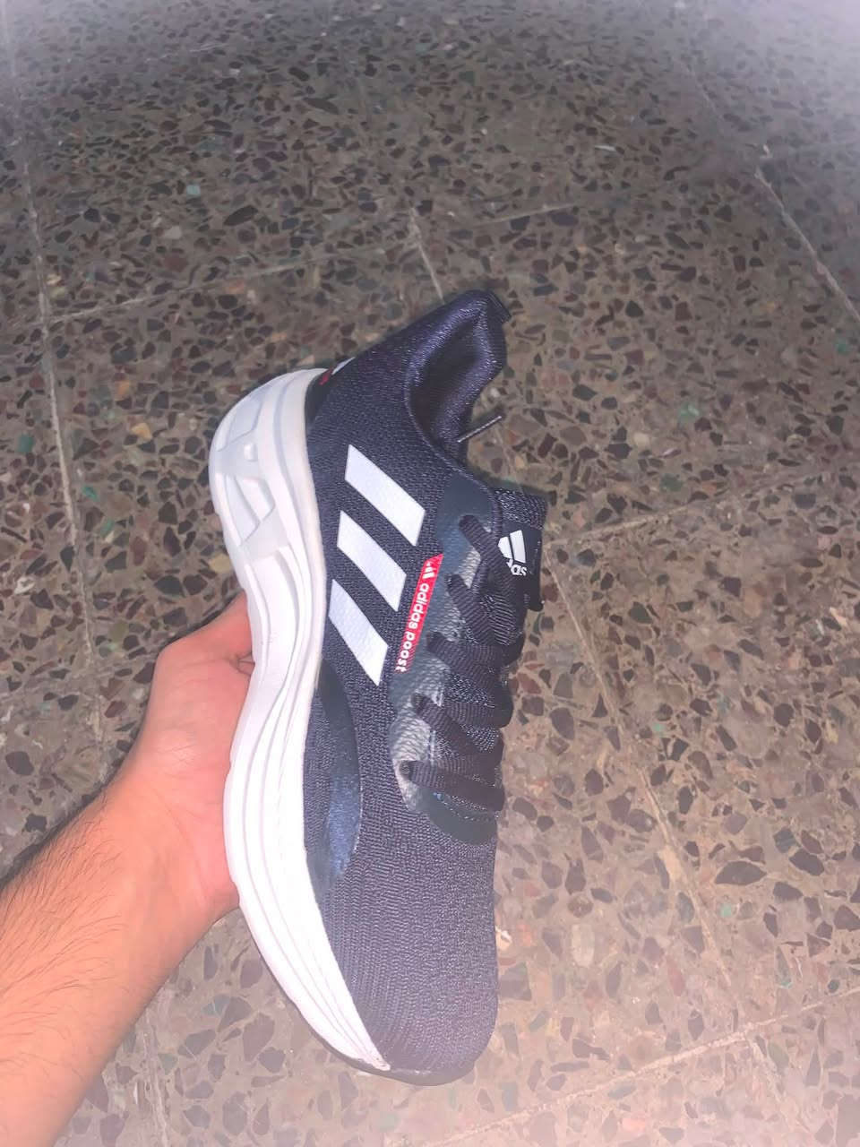 قياس 42
طول قدم 26
سعر القطعه 15 الف فقط
توصيل موجود
***********
