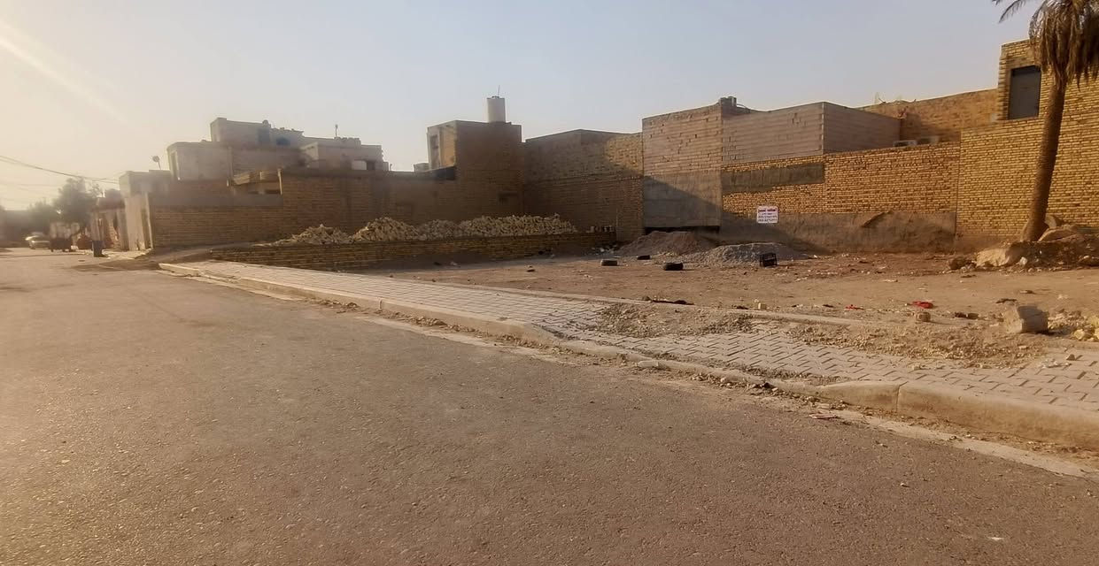 السلام عليكم
قطعه للبيع
منطقة الماجديه سيد جميل 
المساحه 346 متر 
طابو زراعي سند 25 حق التصرف 
كاملة الخدمات 
للعلم 
مخدومه من قبل بلدية العماره 
السعر 
 الاتصال على الارقام المذكوره👇🏻
***********
***********
 غير متواجد على التواصل
