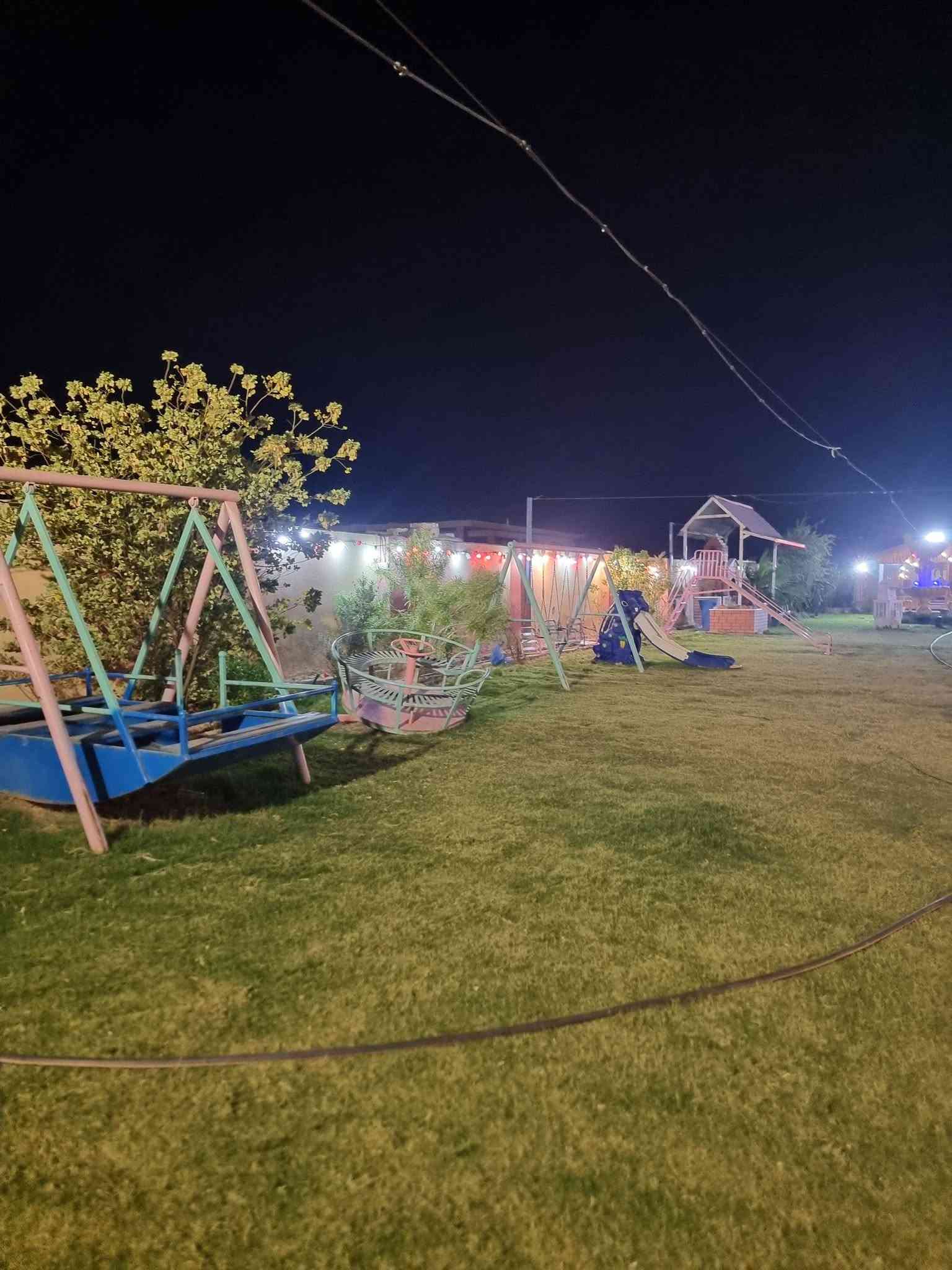 مزرعة للبيع نص دونم طابو(مجموع إيجارها الشهري) ٣مليون 
في بغداد المدائن/ناحية الوحدة موجوده كافة الخدمات 
للستفسار***********  
***********
