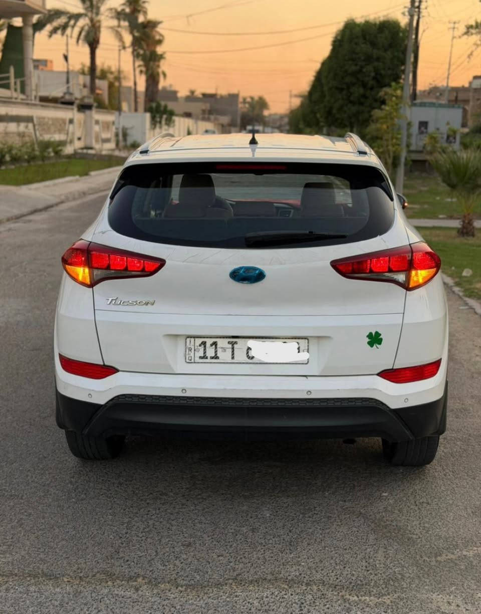 السلام عليكم توسان موديل 2018 خليجي الكاصد معروضه 154 وبيه مجال بسيط رقم بغداد دولي باسمي تحويل مباشر  مكينه 2000 دوش غير مفتوحه كير كذالك غير مفتوح  تبريد ثلج صدر امامي خلفي جديد تخم تاير جديد  سياره جاهزه كل نقص مابيه  ((((( سياره مكفوله من الصبغ والتبديل والفتح حتى دعاميات بدون صبغ ماعدى كرت تكحيل بلبنيد على كد شبر  ))))) مكان سياره بغداد الاستفسار. *********** خاص  مغلق 🔐
