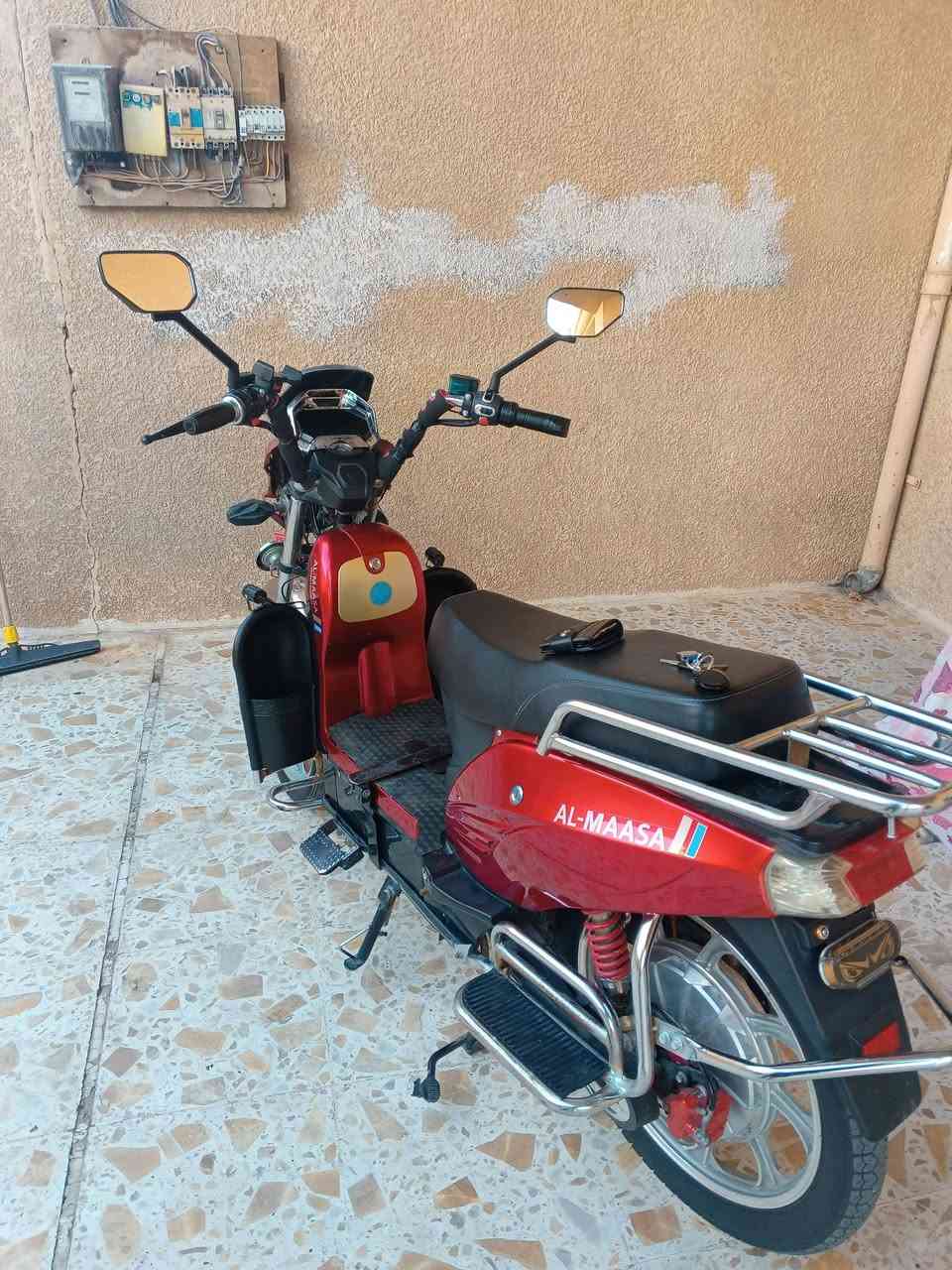 السلام عليكم للبيع ماطور هارلي الماسه 24
كهربائيات بلاد كله شغال 
اشاير 
صطاب بريك 2 ابيض ونشره ام عيون 
نظام بك 
هورن دبل البوش القوي 
قاعده تثبيت المبايل 
جهاز انذار مانع سرقه
مري جدد المثلثات
بي مثبت سرعه بس ما اله دكمه ما اعرف اشده 
تاير خلفي جديد 
تاير امامي نظيف
بي بس كسر بالغلاف مال البلوجكتر ما ماثر عليه والاشاره الاماميه واكعه بس تشتغل حتى اكون صادق امام الله

بطاريات عدد 5 الزيتونيات الكرافين 20.3 امبير على ايدي امشي بي 30/35 كيلو بالشنحه الوحده بدون نفخه 
شاحنه افضل نوعيه مسويها دبل بنكه انسى الشاحنه تحمى
 
السعر 425 قفل قفل 
شارع التكيه قرب جامع احمد البدوي 
*********** واتساب
