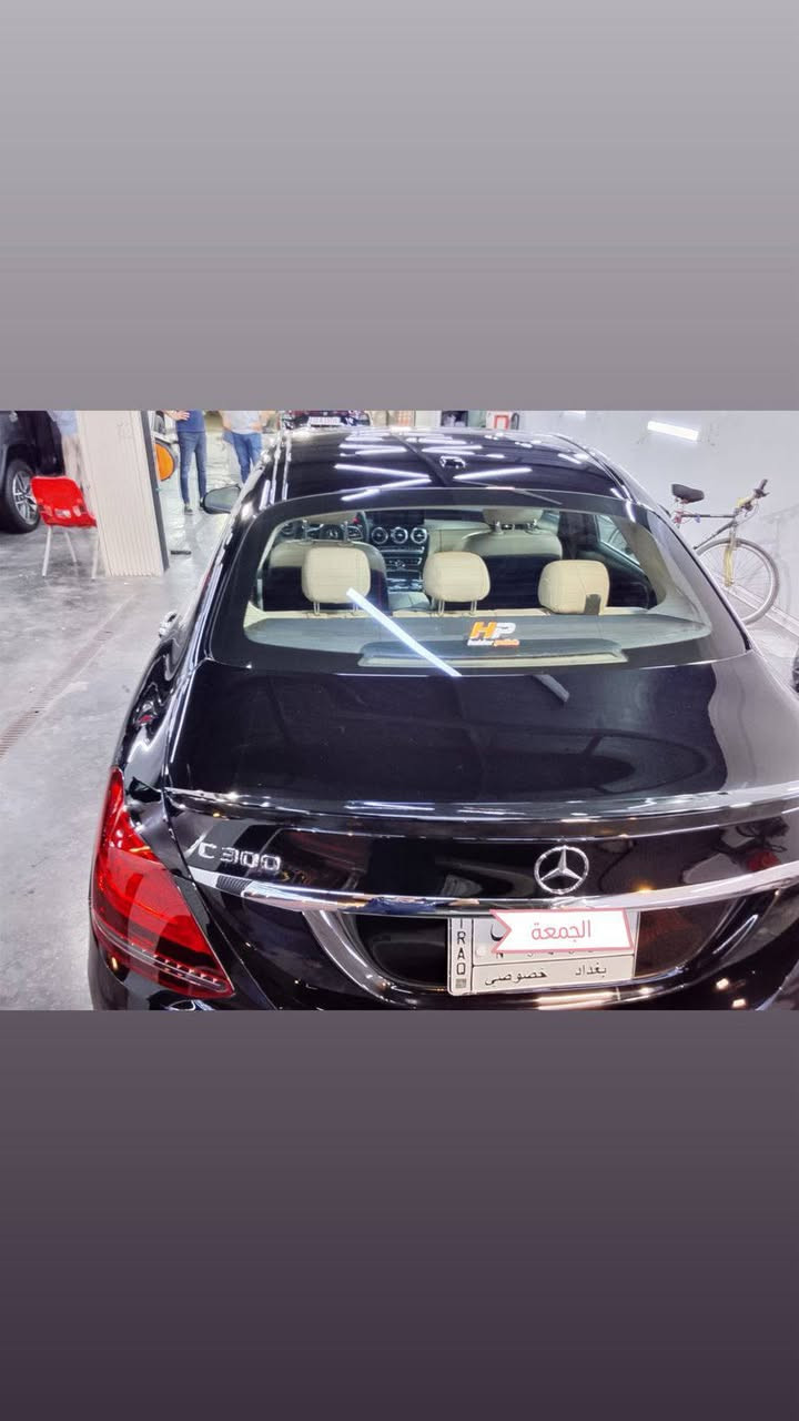 السلام عليكم
مارسيدس للبيع c300 موديل 2019 
سيارة حادث بيها بداية البنيد وبداية الجاملغات الامامية حادث امريكي فقط 
بدون لا شواصي ولا افخاذ شرط 
فتحة سقف 
شاشة كبيرة 
داخل عسلي وبيجي 
تدفئة كشنات وباقي المواصفات المعروفة 
رقم بغداد تحويل ثاني يوم 
موجودة كربلاء 
السعر شدتين وخمس اوراق 20500$ 
رقم الموبايل ***********
***********
ماشية 98 ميل 
السيارة ما ناقصها شي وسيرفس كامل
