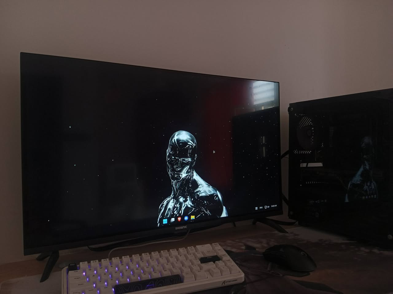 تجميعة بيسي اقتصادية مع شاشة
• المعالج: Ryzen 5 2600 (6 أنوية و 12 خيط - أداء قوي ومستقر)
• كرت الشاشة: GTX 1650 Super 4GB (يشغل أغلب الألعاب بسلاسة)
• الرامات: 16GB (8x2) بسرعة high 3600MHz
• التخزين: 128GB SSD للنظام + 1TB HDD للملفات والألعاب
• المذربورد: ASRock ممتازة بـ 4 خانات رامات (قابلة للتطوير المستقبلي للرام والمعالج)
• مزود الطاقة (باور): 650W (كافي وزيادة لتطويرات مستقبليّة)
• الشاشة: حجم كبير 32 بوصة HD تردد 60Hz

💰 السعر: 700 ألف دينار (وبيها مجال للطيبين)
📌 الموقع: [كربلاء ، وتوصيل موجود ]
📩 للتواصل والطلب: واتساب ***********
