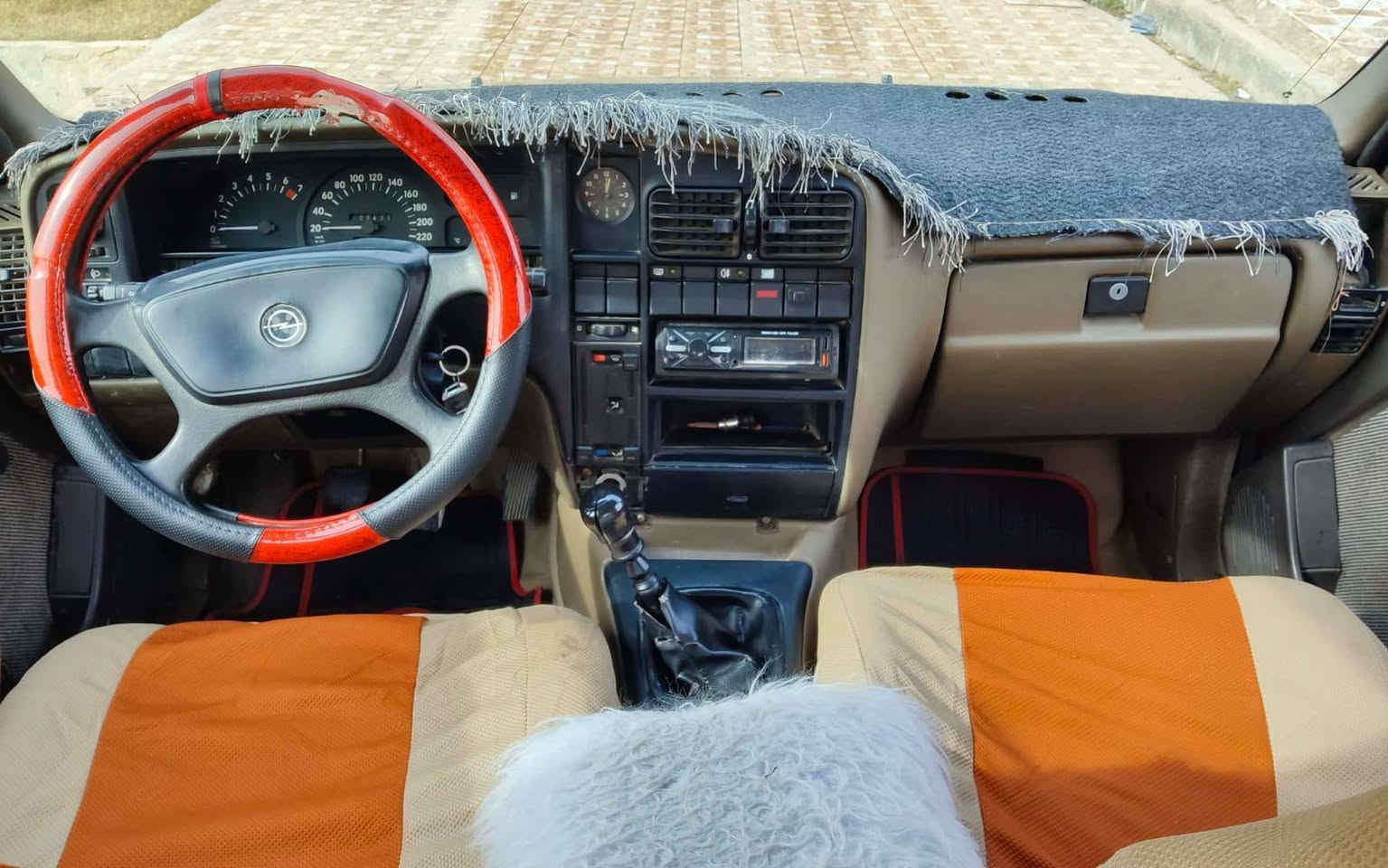 للبيع 🚘
اوبل اوميكا موديل 1990
محرك 20 ايرڤيو مال كصه 
سياره جاهزه ماتصرف عليها دينار
سعر 32 وبيها مجال
مكاني تكريت القادسيه
هــ/‏‪***********‬‏
