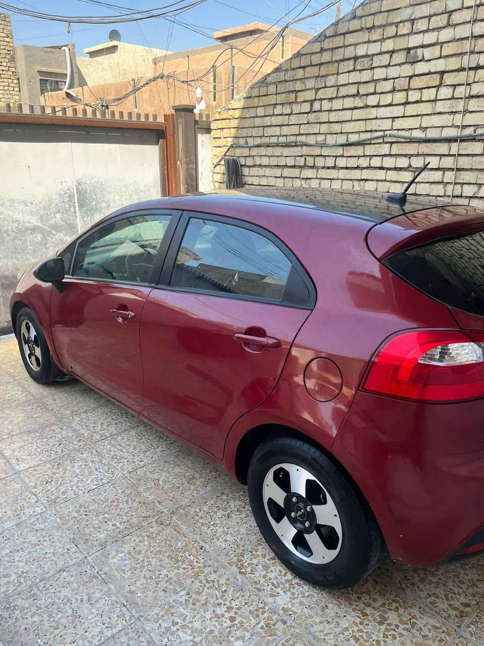 كيا ريو موديل ١٢ بغداد حرة تحويل ثاني يوم مكينة ١٦٠٠ شاشة كير محرك صدر تبريد ثلج ويل كب كروم مصبوغة عام جمالية سيارة جاهزة من كلشي العنوان بغداد السعر ٦٥ وبي مجال للاستفسار *********** بغداد, العراق
