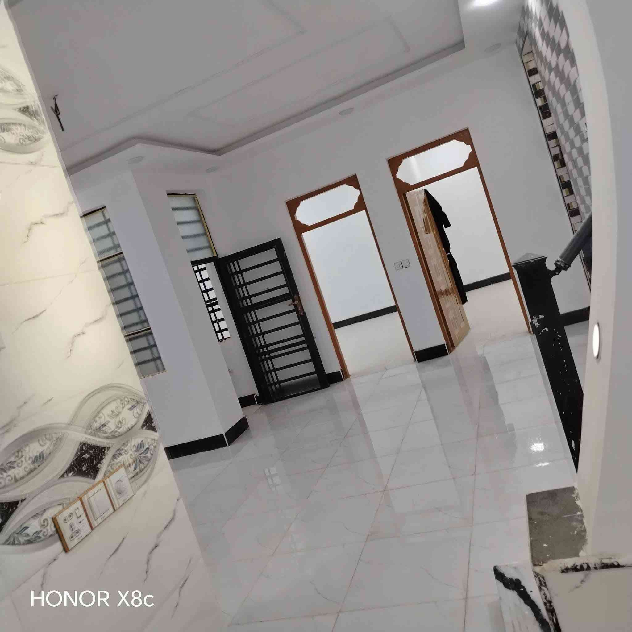🏡دار للبيع🏡
المساحة: 150 متر مربع

✅ #طابو_زراعي_سند_25_أقرار_محكمه

السعر: 68 مليون  (مع المجال)

الموقع: النجف شارع الصب عمود 335 #ألخط_ألاول

مواصفات البناء:

غرفتين نوم وصاله ومطبخ واستقبال حمامات داخليه وخارجيه وكراج 

بناء مرتب (أساس + سقف كونكريت + طابوك)

أرضية بورسلين أبو الـ 60

الخدمات:#بعد_عن_سوق_100م

ماء كهرباء مدارس سوق تبليط مولد

للاستفسار

***********;;;;;;;;;;;;;;;***********

نص مكتوب في الصور:
- HONOR X8c