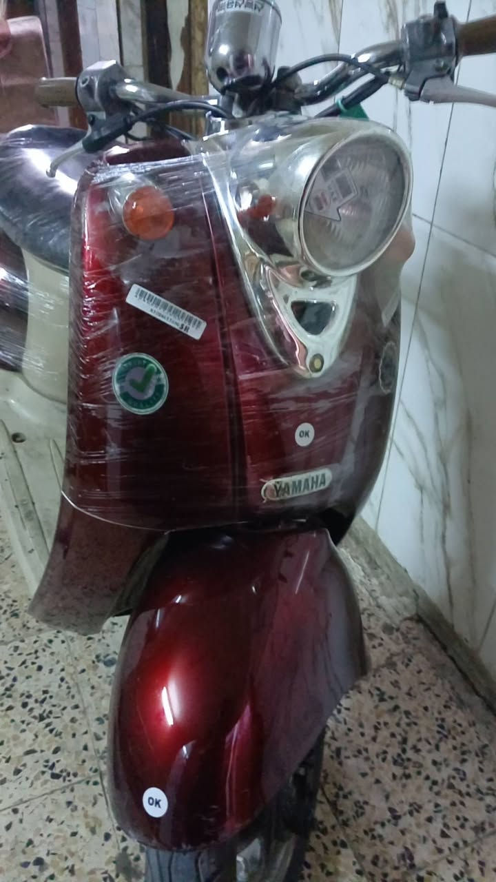 د سلام عليكم شباب عدي دراجه كلاسك نضيفه صارلها ٣ اشهر نازله رمبه للبيع ب 150 قفل مال واحد محتاج دراجه كَبل للشارع جيب فيتر وتعال رقمي ***********
