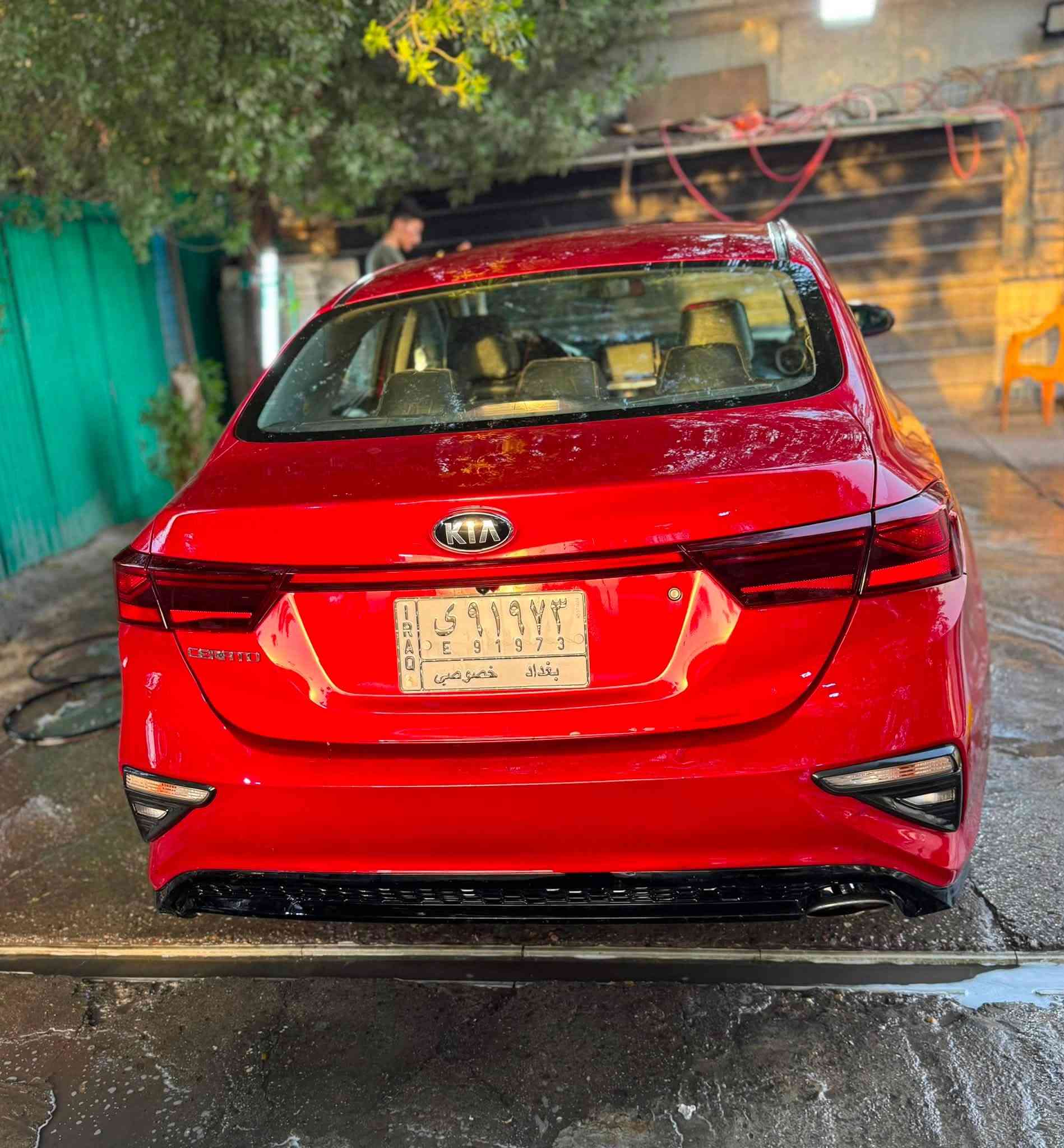 KIA CIRATO 2019
خليجي رقم بغداد 
للبيع او المراوس 
محرك 1600 دوش 
ماشية ١٨٩ كم
كير مكينه مكفولات
بيها ضربه بسيطه جداً بل باب الخلفي عكس السايق مصلح ومصبوغ  وراشين ويا كلير فقط الجامع الخلفي والتكمه الجوه (موضح بالصور )
السعر 133$ وبيها مجال 
بغداد _ حي القادسية ***********
