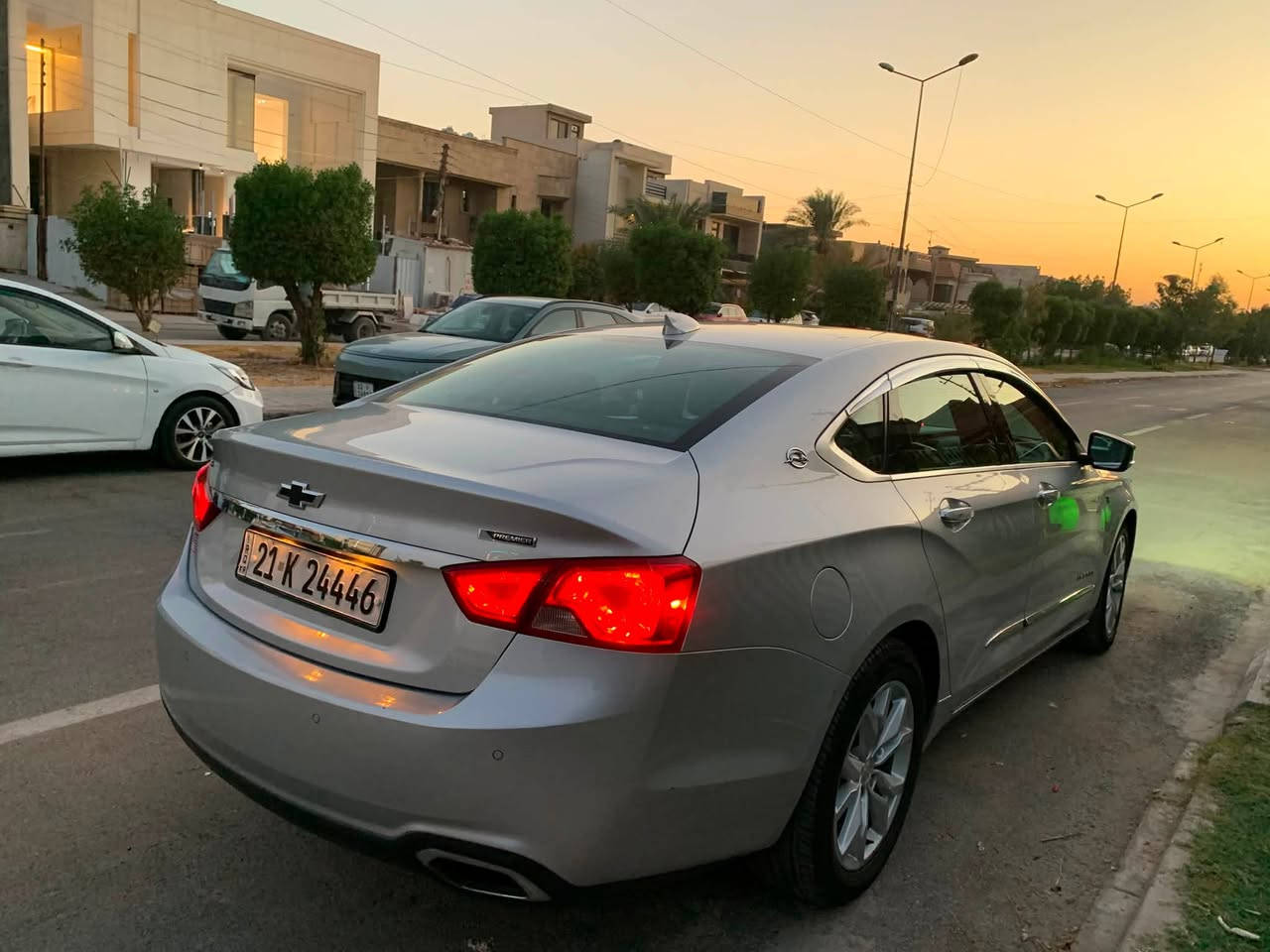 🔥 للبيع إمبالا الغزال 2018 – Premier 🔥

🚘 Chevrolet Impala 2018 Premier
⭐ فئة الـ Premier الفخمة
حادث جاملغ وبنيد 
💥 مكينة 6 سلندر
⚙️ كير أوتماتيك
🔑 تشغيل بصمة + دخول ذكي
📱 شاشة + Apple CarPlay
📲 شاحن لاسلكي للموبايل
📷 كاميرا خلفية + حساسات
🛋️ داخلية جلد فخمة
💺 كشنات كهرباء
🔥❄️ تبريد وتدفئة بالكشنات
❄️ قطعتين تبريد
🎛️ دركسون مالتي + مثبت سرعة
❄️ تكييف إلكتروني
🎵 نظام صوت ممتاز Boss
💡 إضاءة LED
🛞 جنوط
🛡️ ABS + أنظمة أمان وثبات

✨ Premier يعني فخامة، راحة ومواصفات عالية — والـ6 سلندر معروف بقوته ونعومة مشيه.

✅ الفحص مفتوح بأي مكان
📍 بغداد
💰 السعر: [123]

📞 ***********
