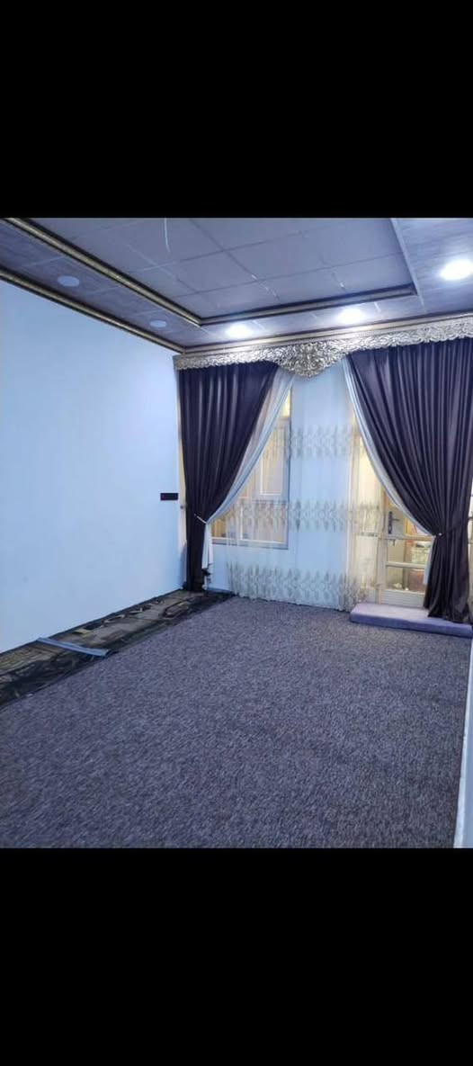 دار للايجار مساحه 100متر طابق واحد غرفة نوم وحده عنوان تحرير الحولي الجزء الثاني ايجاره 250الف بناء جديد للاستفسار ***********
