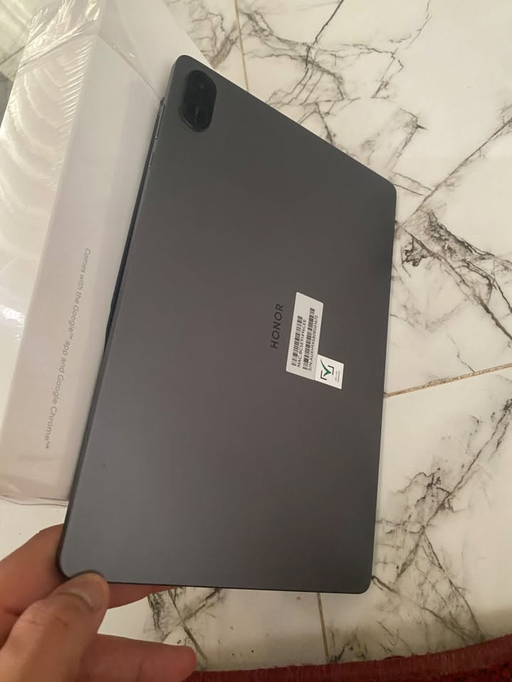 السلام عليكم للبيع
ايباد HONOR Pad X8a
الايباد استخدام شخصي وللدراسة فقط
وبعده بالضمان نضيف شخط مابيه 
كامل ملحقاته يفيد الدراسة يفيد للالعاب
السعر ١٧٥ الف
المكان ناصرية 
واتساب فقط ***********
