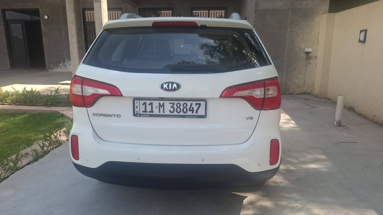 سورنتوا 2015 خليجي فول ماعدا البانوراما ٦ سلندر ٧ راكب بيه  فقط صبغ باب خلف سائق وسونار يقرأ باب وجالمغ فتح براغي رقم بغداد والسعر ١٥٥ وبيه مجال مكان سياره بغداد كرخ لاستفسار *********** وات ساب اوو اتصال
